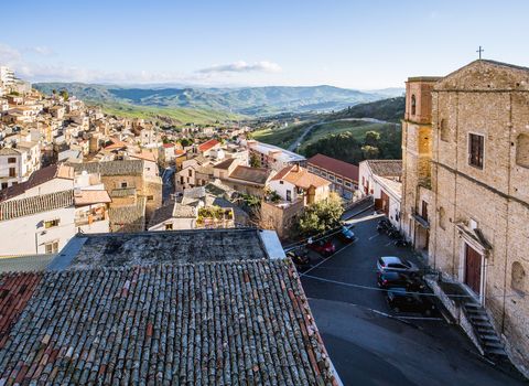 casa gratis: C'è un borgo siciliano che la offre