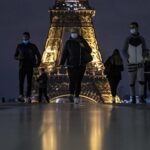 VILLE LUMIÈRE: Parigi si rassegna al coprifuoco